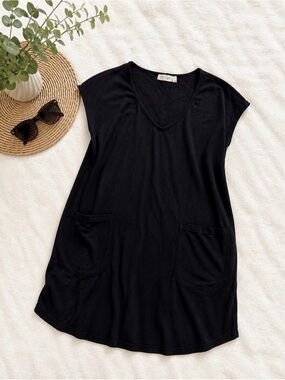 RD Style Black Short Sleeve V-Neck Dress with Pockets